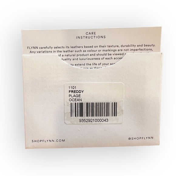 NEW Flynn blue wristlet - Picture 7 of 7